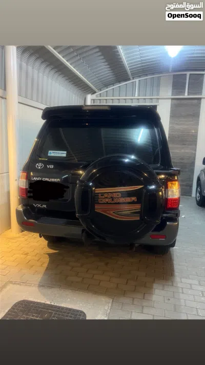 Toyota Land Cruiser VXR 2
