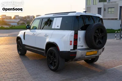 Land Rover Defender 110 SE 2