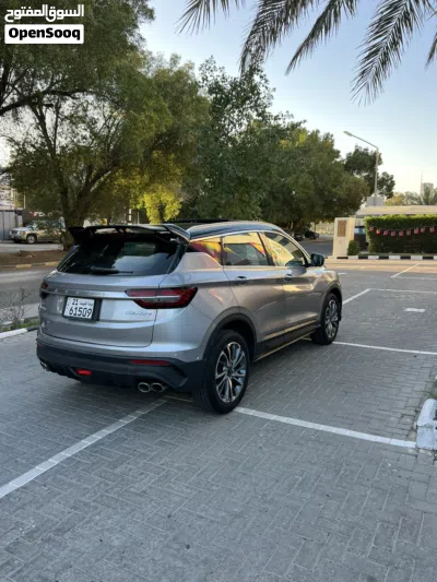 Geely Coolray Premium 4