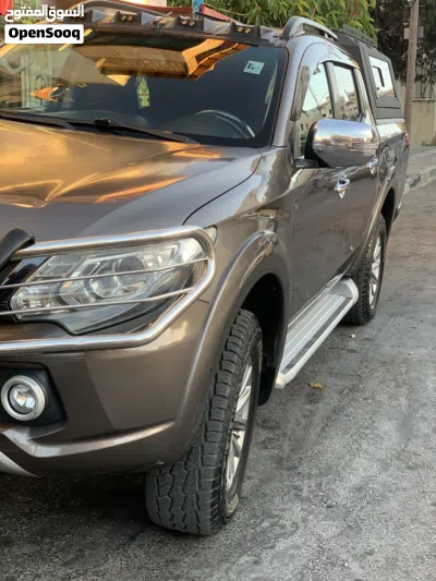 Mitsubishi L200 Standard 4