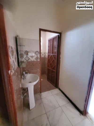 شقق الايجار اوال ساكن في بيت بوس 4