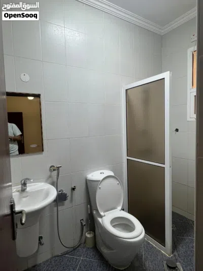 شقة مفروشة للإيجار في القرم Furnished Apartment for Rent in Qurum 2