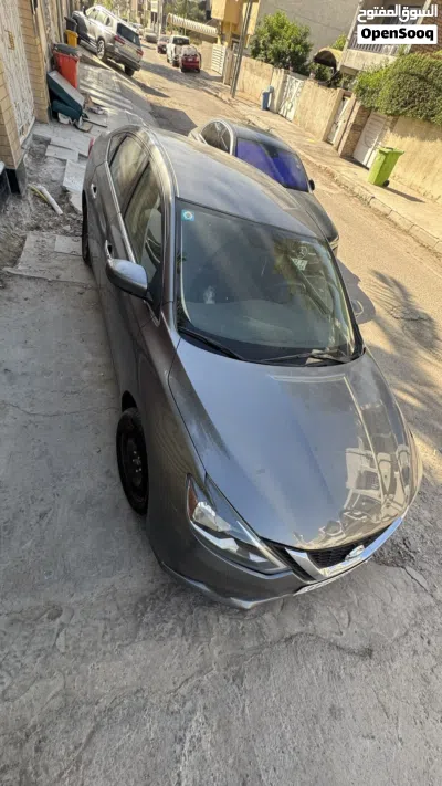 Nissan Sentra Standard 2