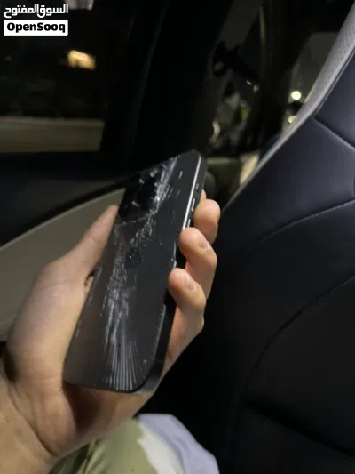 iPhone 15 pro 128 g 4