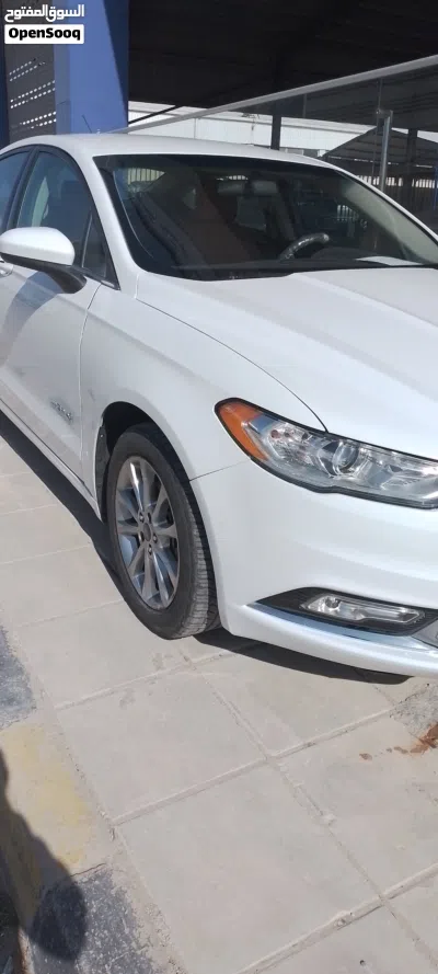 Ford Fusion SE 4