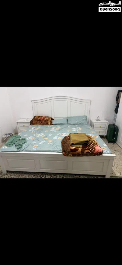 Bed set price 2000 3