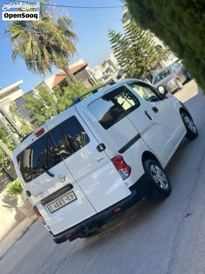 نيسان اخرى 4