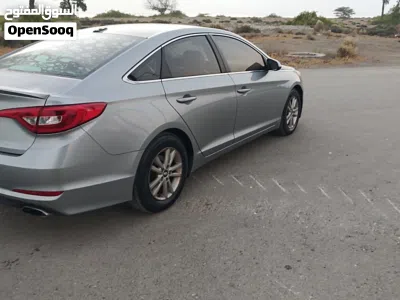 Hyundai Sonata SE 3