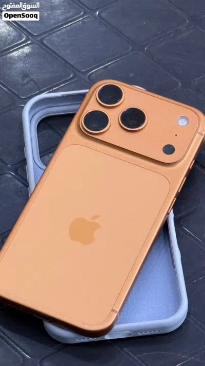 IPHONE 17 PRO ( 256GB ) USED بحالة الوكالة 4
