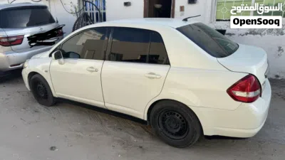 Nissan Tiida 2