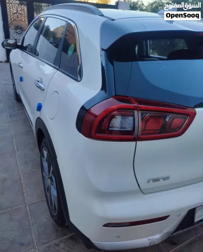 كيا نيرو EX Touring 3