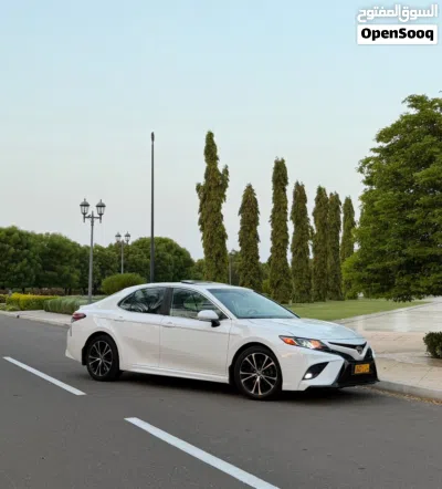 Toyota Camry SE 3