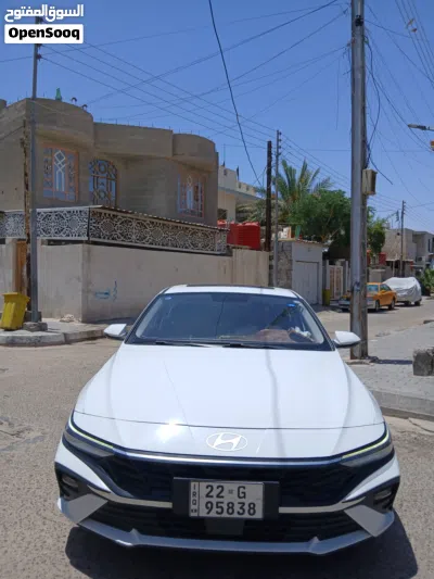 هیۆندای ئێلانترا Standard 4