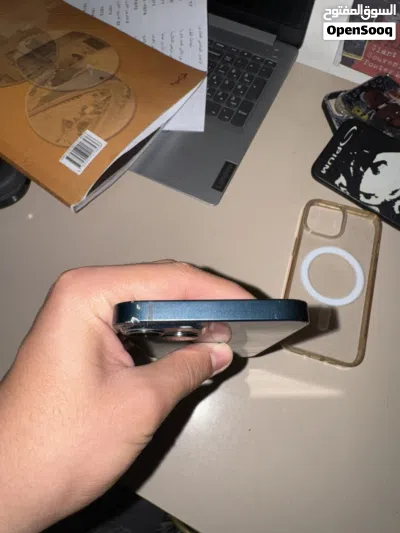 iPhone 13 مستعمل بحاله من ممتازه 3