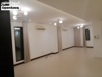 فيلا للايجار ديار المحرق واسعه نص مفروش شامل الكهرباء 3