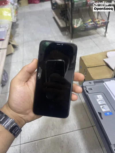 ايفون 11 برو مكس 64g 3