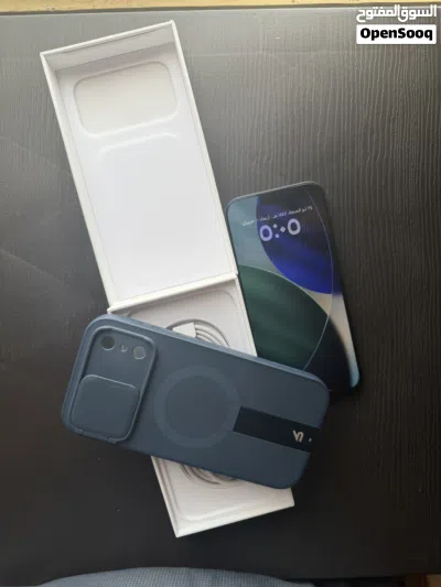 شبة جديد I phone 17 pro max 256 G 4
