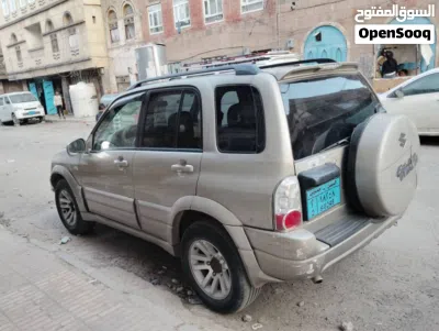 Suzuki Grand Vitara DLX 2