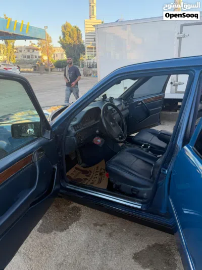 Mercedes Benz E-Class E 200 2