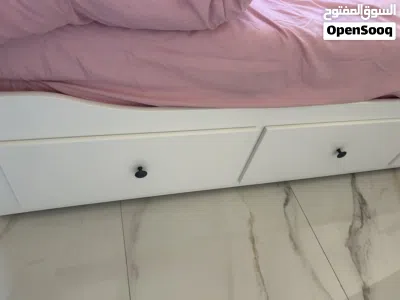 سرير من ايكيا للبيع مستعمل لمة عام جديد ونظيف 2