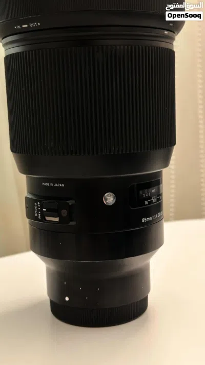 عدسة سيجما 85mm f/1.4 بحالة ممتازة 2