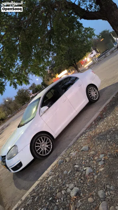 Volkswagen Jetta SE 2