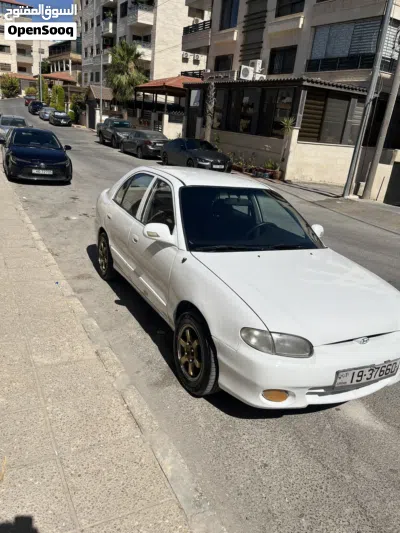Hyundai Accent Standard 4