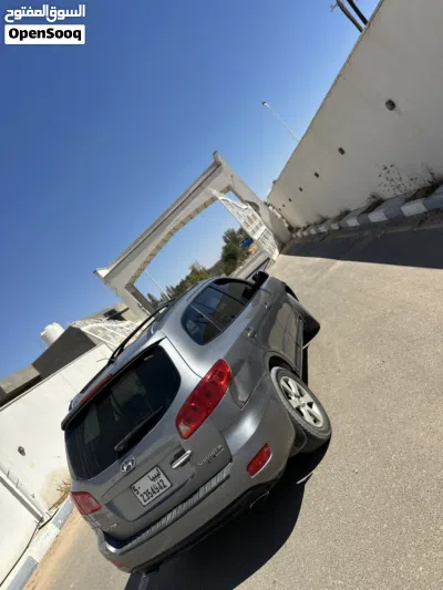 Hyundai Santa Fe GL 2
