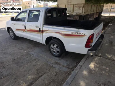 Toyota Hilux DLX 3