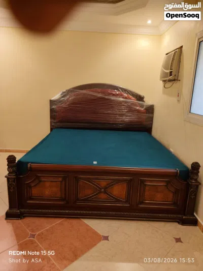 Pre-Owned Elegant Bedroom Set Excellent Condition 4