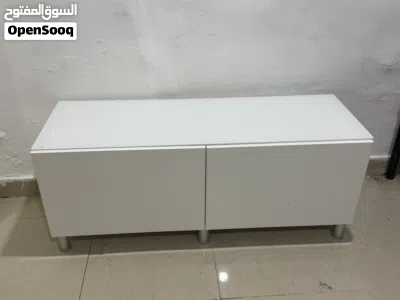 Short vanity and coffee table 3