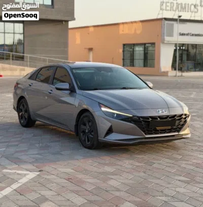 Hyundai Elantra SEL 3