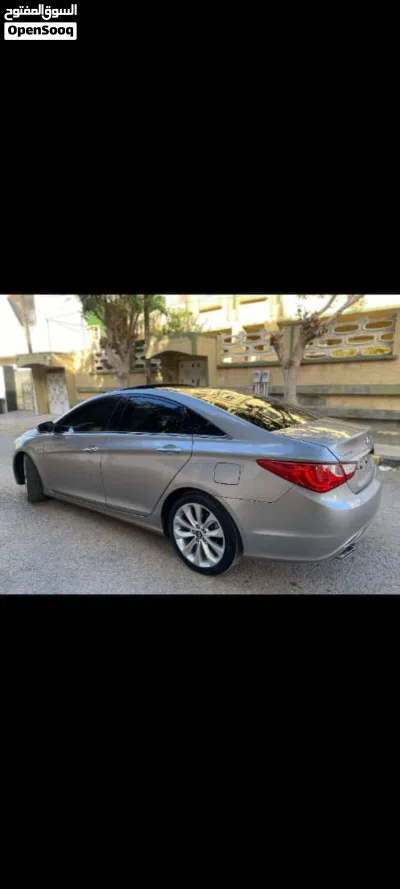 Hyundai Sonata Limited 3