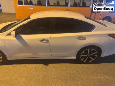 Nissan Altima S 3