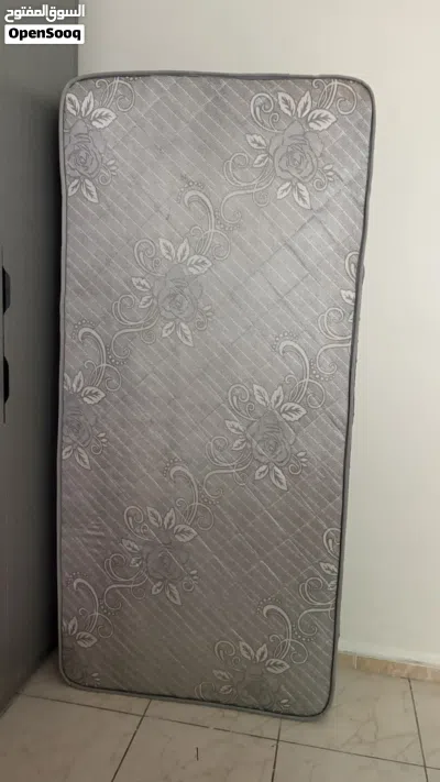 فرشة تخت مفرد جديدة للبيع 3