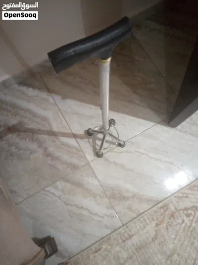 عكاز استعمال طبي للمسنين والمرضى+تجبيره رقبه 3