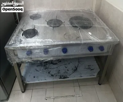 طباخ غاز حاله شبه جديد العمر 8 شهور 2