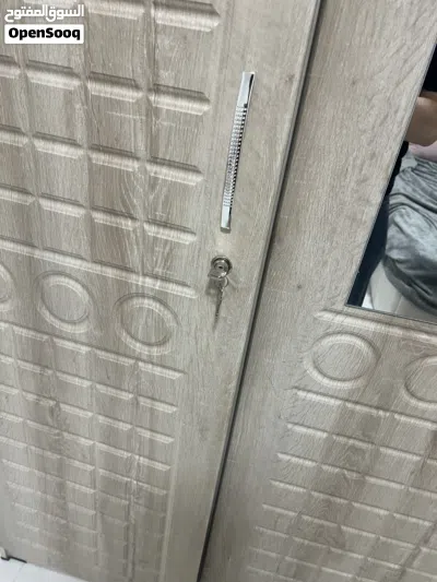 Beige closet 3