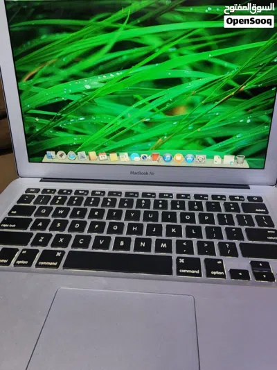 للبيع استعمال خفيف سعر 150 دينار ذاكرة 4 غ ب سريع الاستخدام mac book air 2