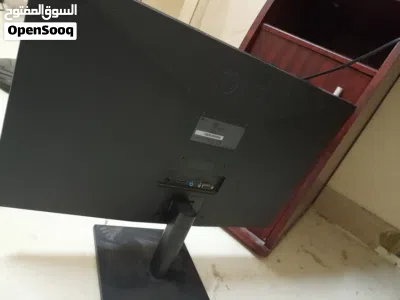 شاشة من شركة LG 22 بوصة من نوع LCD 4