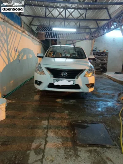 Nissan Sunny SL 4