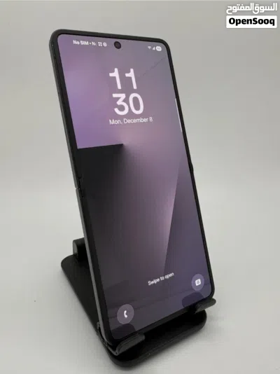 256 Samsung Galaxy Z Flip 7 - One Week Use 2