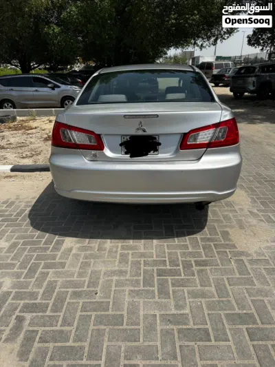 ميتسوبيشي جالنت Standard 4