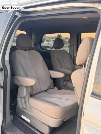 Kia Sedona Standard 2