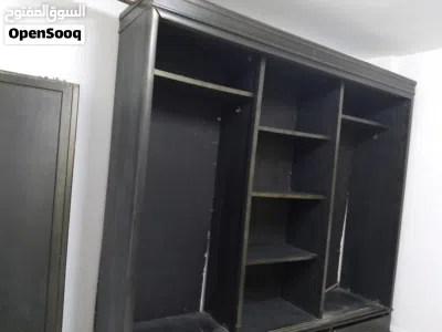 غرفة نوم تفصيل كبيرة جدا وثقيله خشب لاتيه 18 كاملة للبيع بسعر مغري تحتاج مرايا فقط الايطار موجود 3