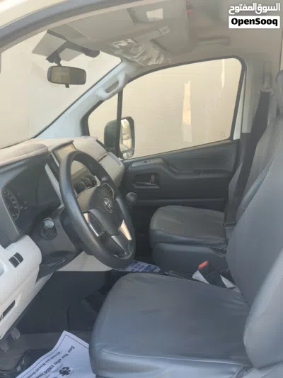 Toyota Hiace 2025 Japan 4