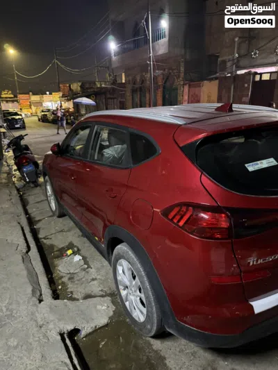 Hyundai Tucson GL Plus 4