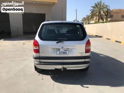Opel Zafira 4