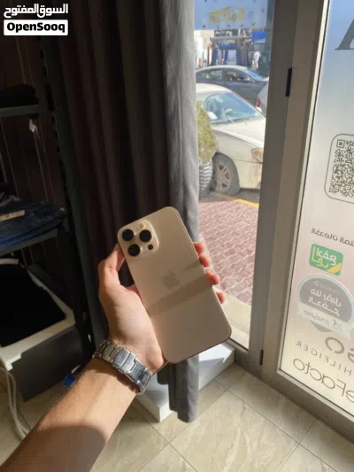 Apple Iphone 16 pro Max 2