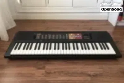 بيانو Yamaha شبه جديد + حامل 2